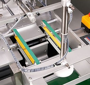 Chirurgische Hochgeschwindigkeitswegwerfgesichtsmaske-Produktionsmaschine fournisseur